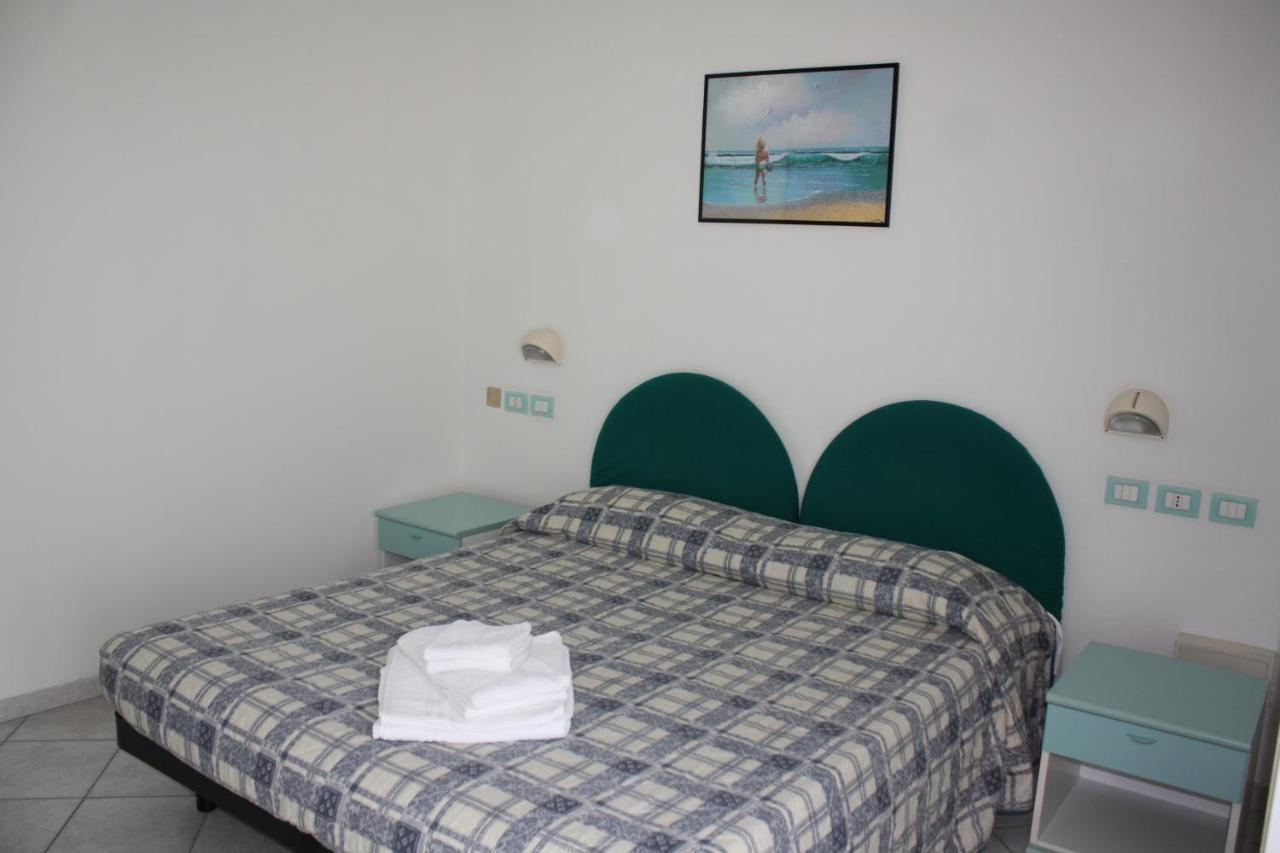 Residence Le Vele Католика Екстериор снимка