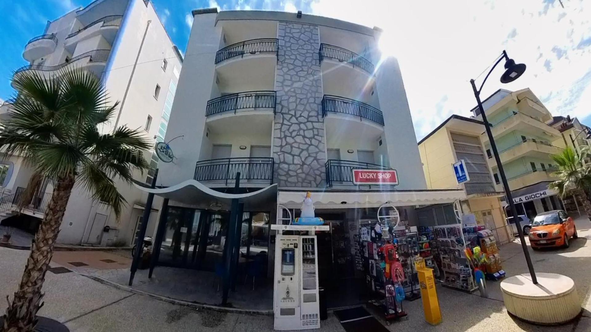 Residence Le Vele Католика Екстериор снимка